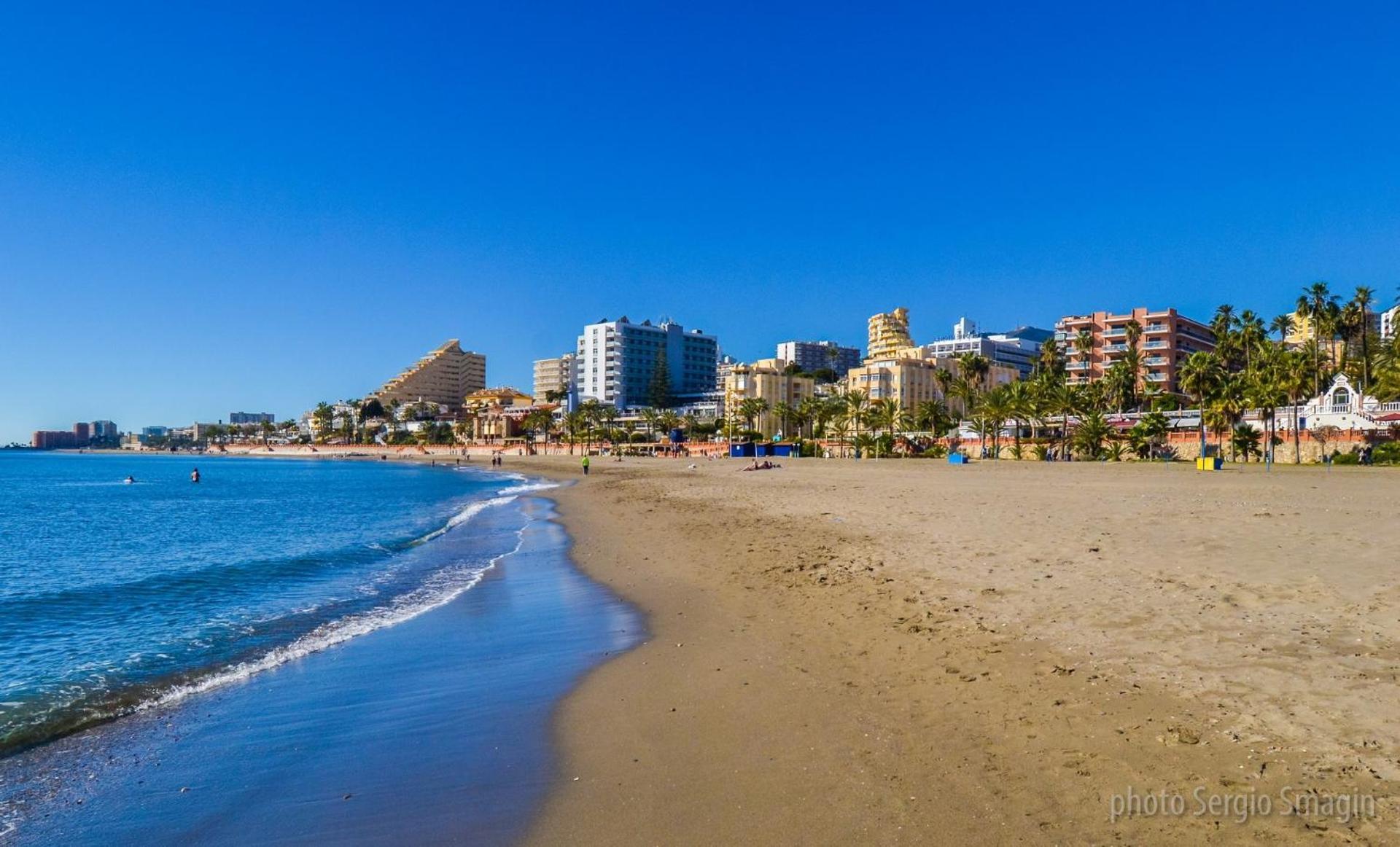 706 Minerva Apartamentos - Vista Al Mar Y La Piscina - Piscina Y Playa Benalmádena Extérieur photo